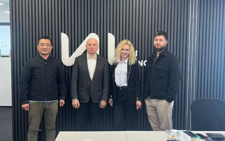 Ukrainian Delegation from Cherkasy City Visits SIMAI to Discuss C&I Energy Storage Cooperation